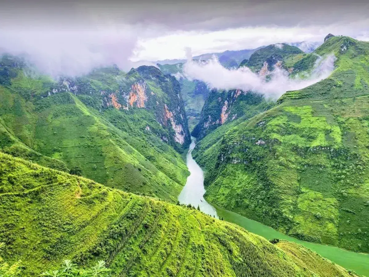 The Best Time to Do the Ha Giang Loop