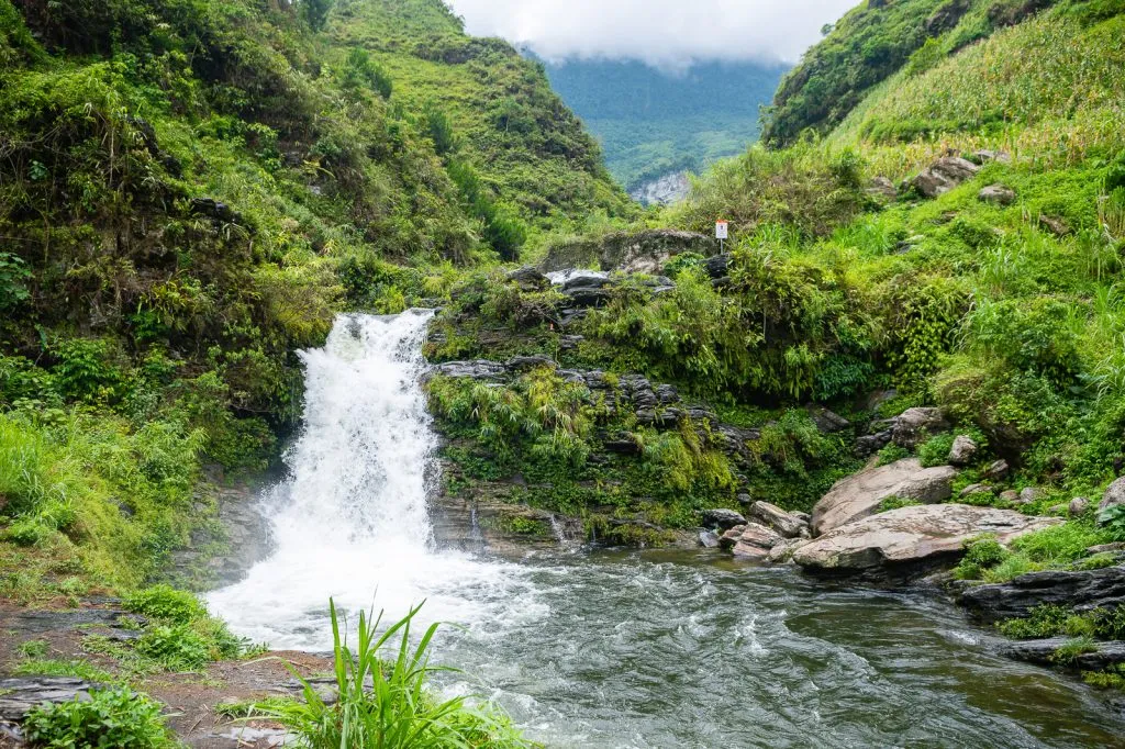 The ideal time to visit Du Gia waterfall, Ha Giang