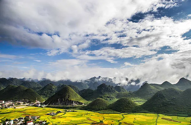 The natural beauty of Quan Ba ​​Twin Mountains