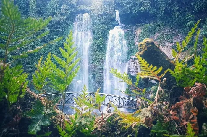Ha Giang Loop waterfalls - Tien waterfall