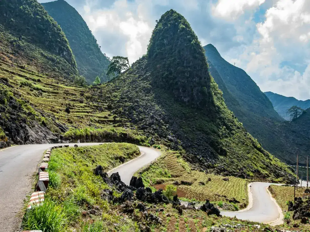 Ha Giang Loop map - Help navigate easily through dangerous passes