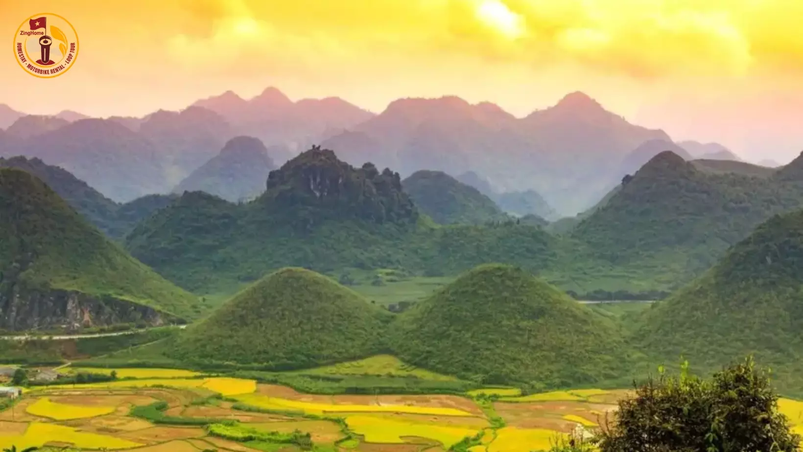 Núi đôi Quản Bạ - cung đường đẹp trên lộ trình thuê xe máy Hà Giang