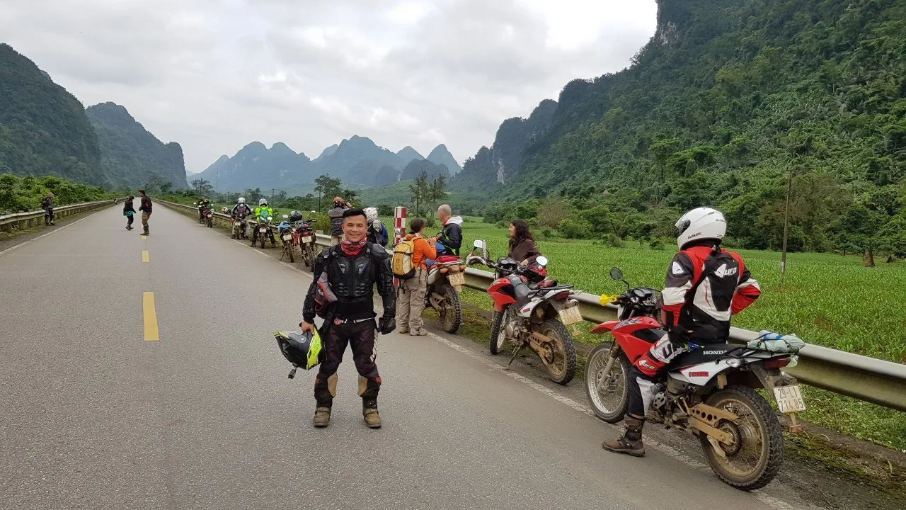 Traveling from Cao Bang to Ha Giang by motorbike