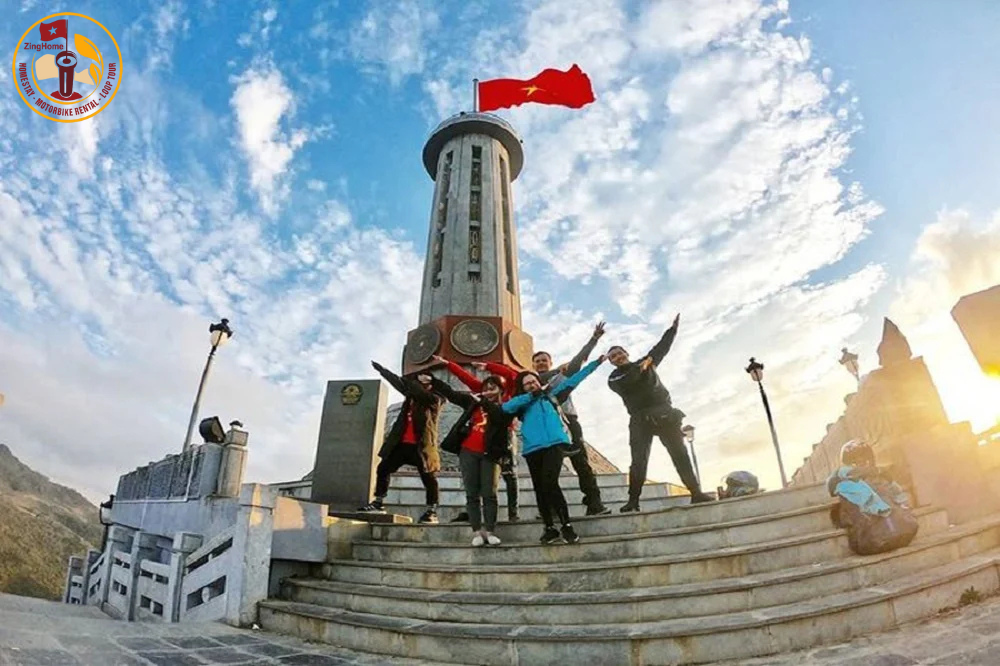 Cột cờ Lũng Cú, Đỉnh núi Rồng