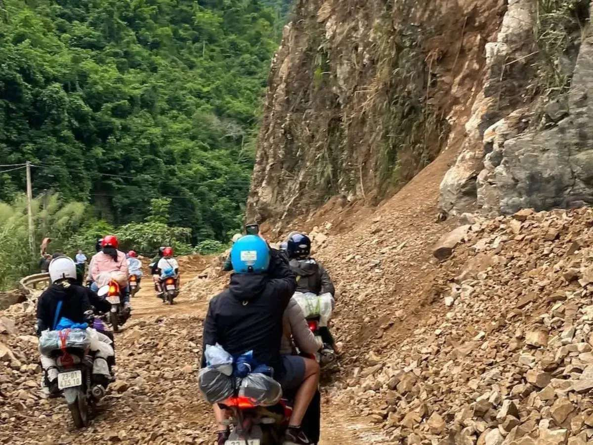 Ha Giang Loop road conditions