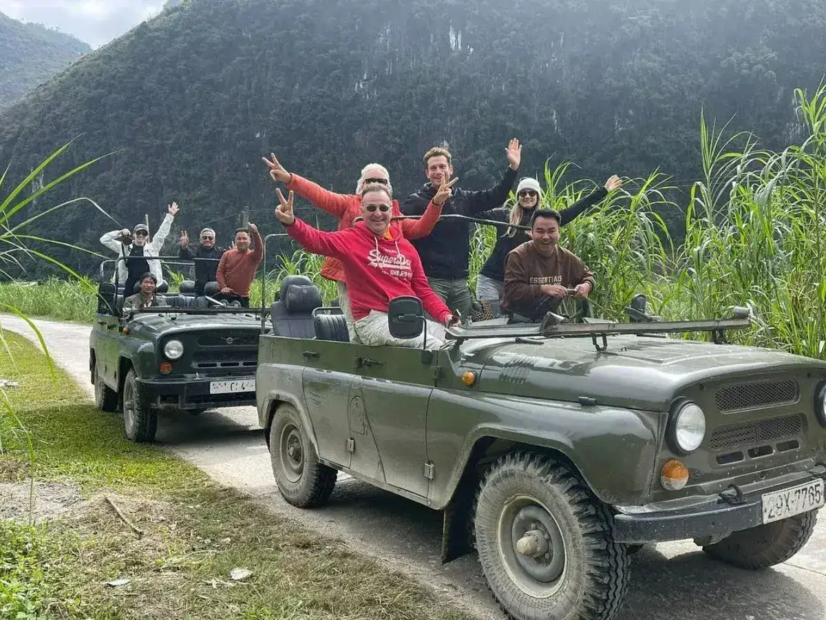 Booking Ha Giang Loop by Jeep tour is very easy with online platforms