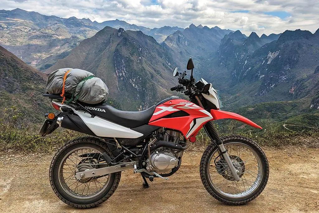 Honda XR150 is the choice of people with experience in driving and want to conquer rugged roads