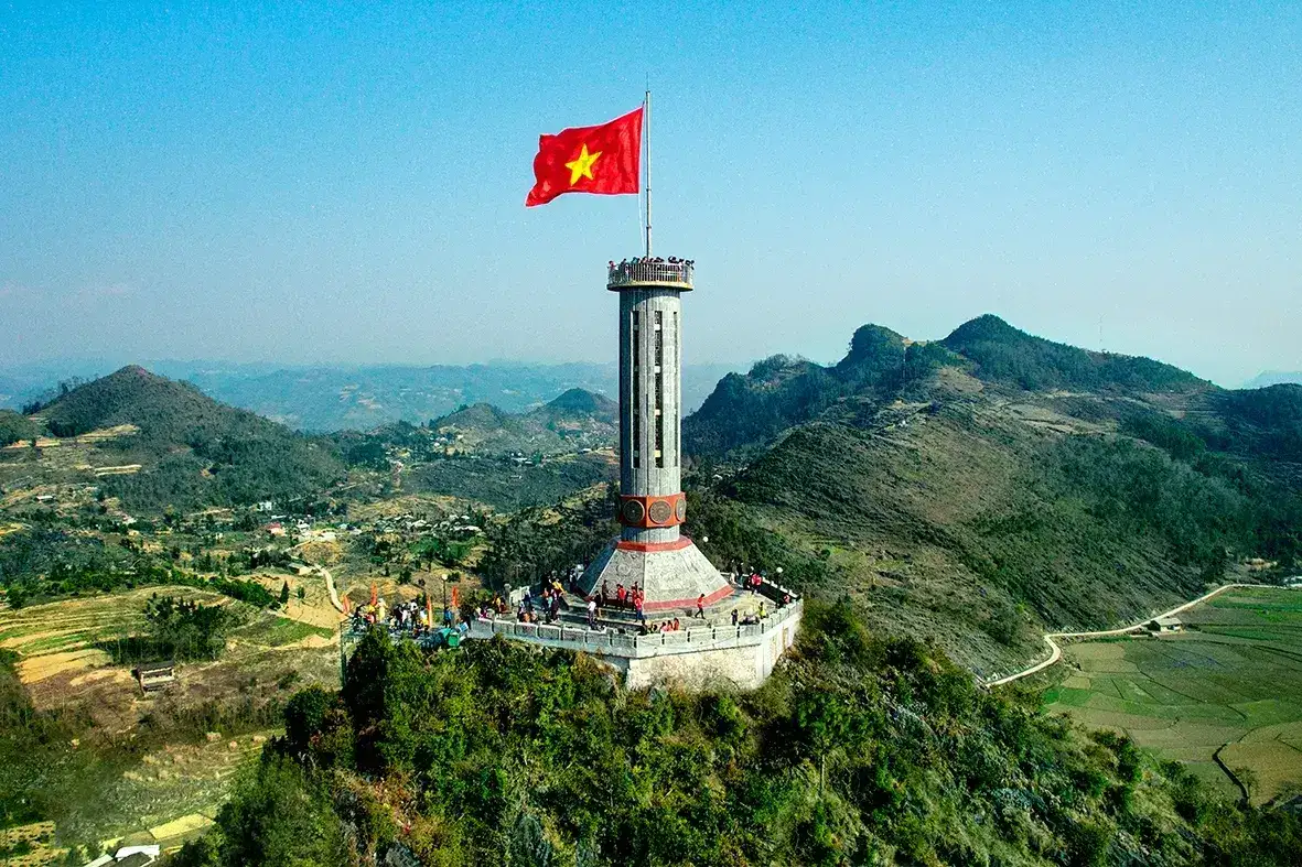 The best time to visit Lung Cu Flag Tower