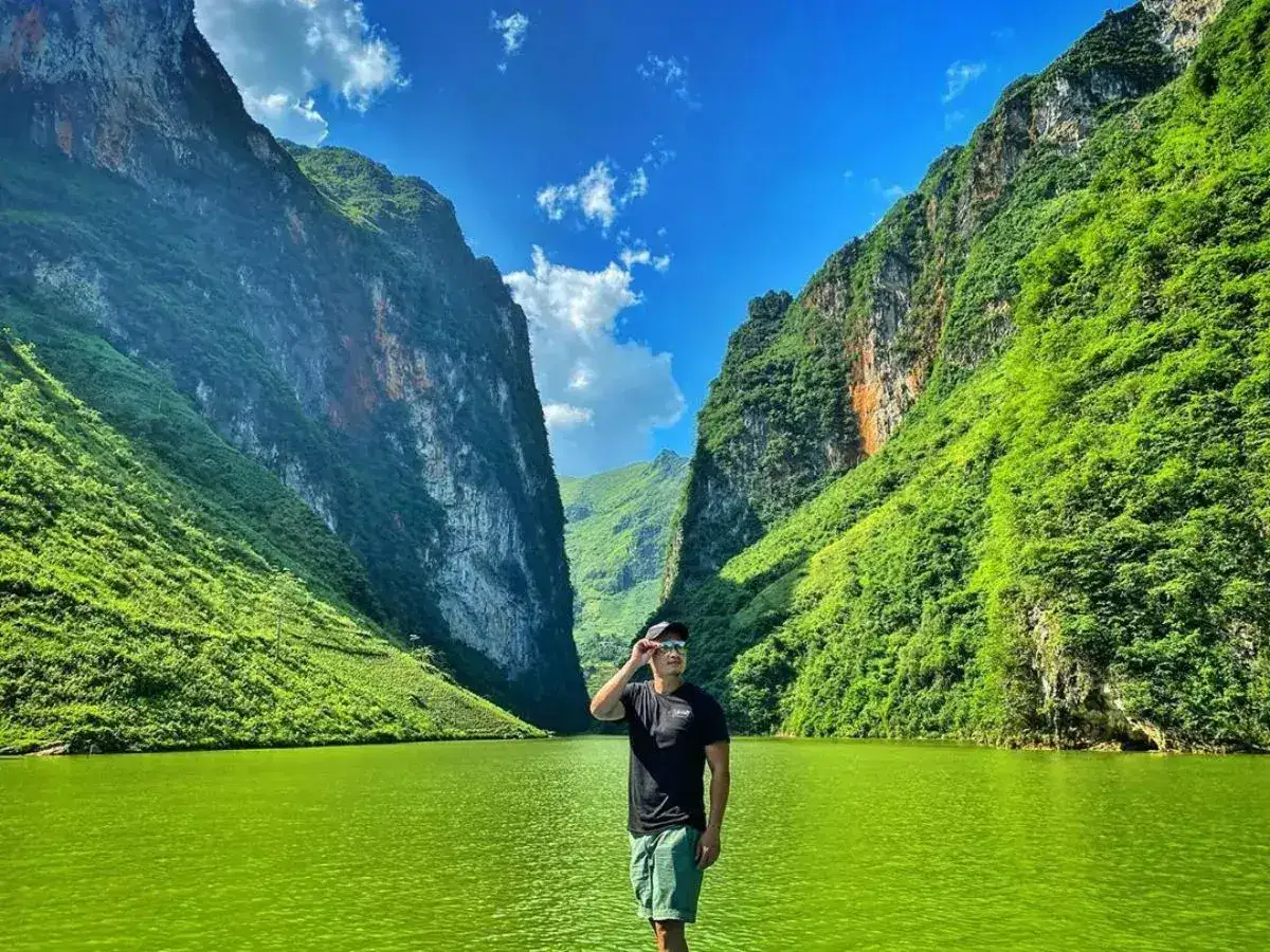 Ha Giang Loop 2 days - Visit Nho Que River