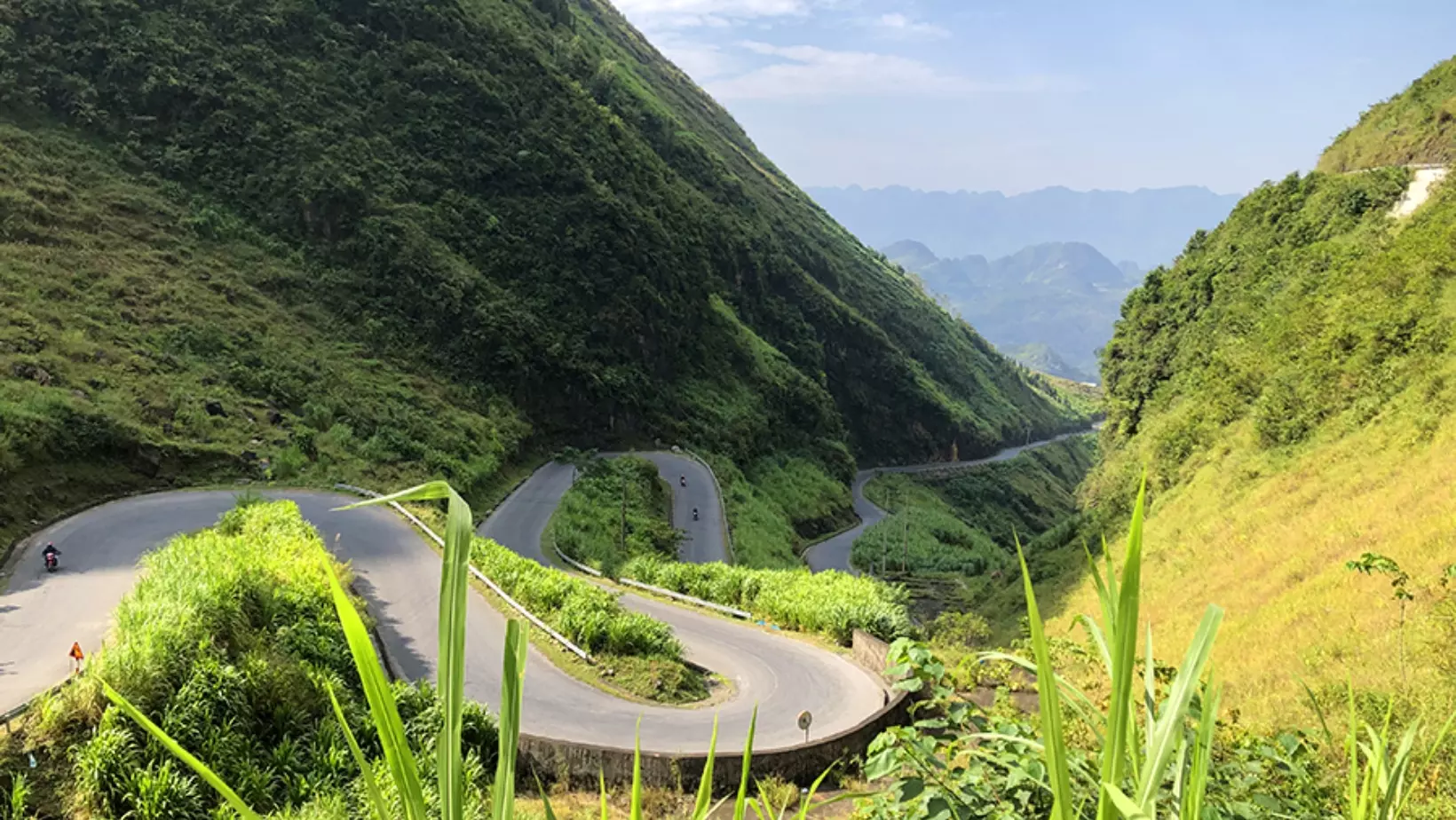 Thời tiết Hà Giang tháng 7 có sự thay đổi rõ rệt, với sự đan xen giữa những ngày nắng rực rỡ và các đợt mưa bất chợt