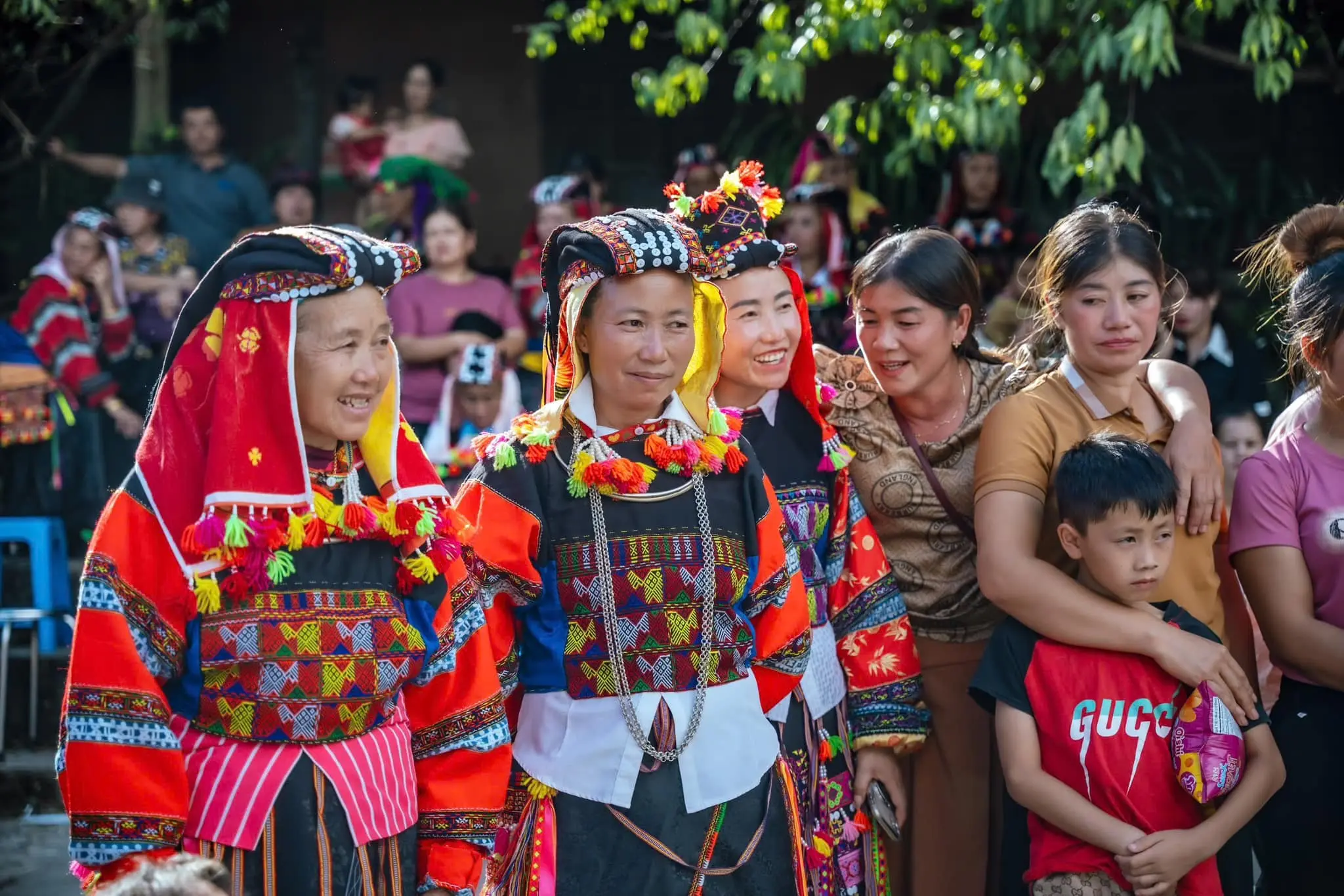 Dù thời tiết lạnh và có thể xuất hiện sương mù hoặc băng giá, nhưng cảnh sắc mùa đông Hà Giang lại mang nét đẹp riêng biệt