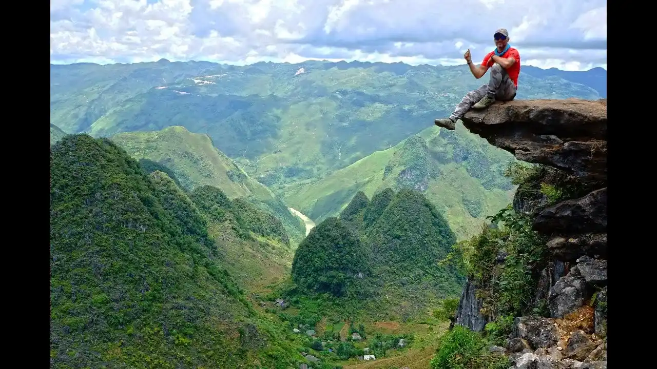 Ha Giang Skywalk overview from the cliff, Vietnam’s hidden gem