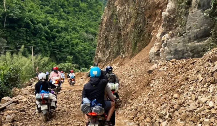 Mountain road in Ha Giang – Is the Ha Giang Loop Safe?