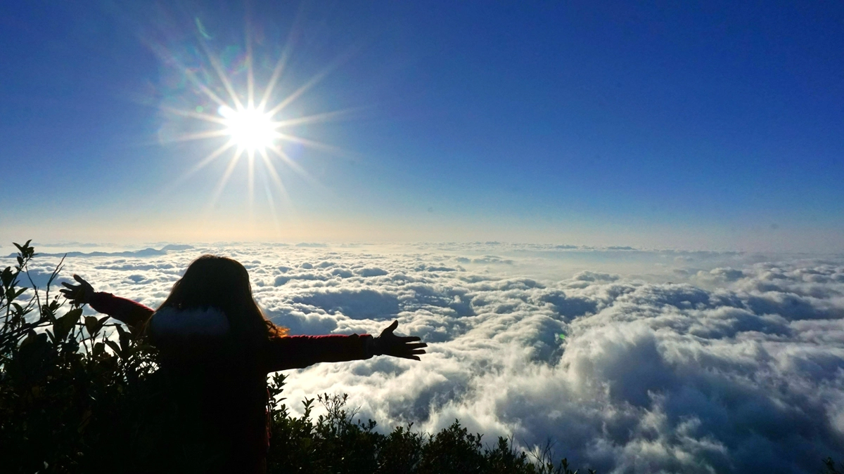 The trek to Chieu Lau Thi Peak in Ha Giang Vietnam