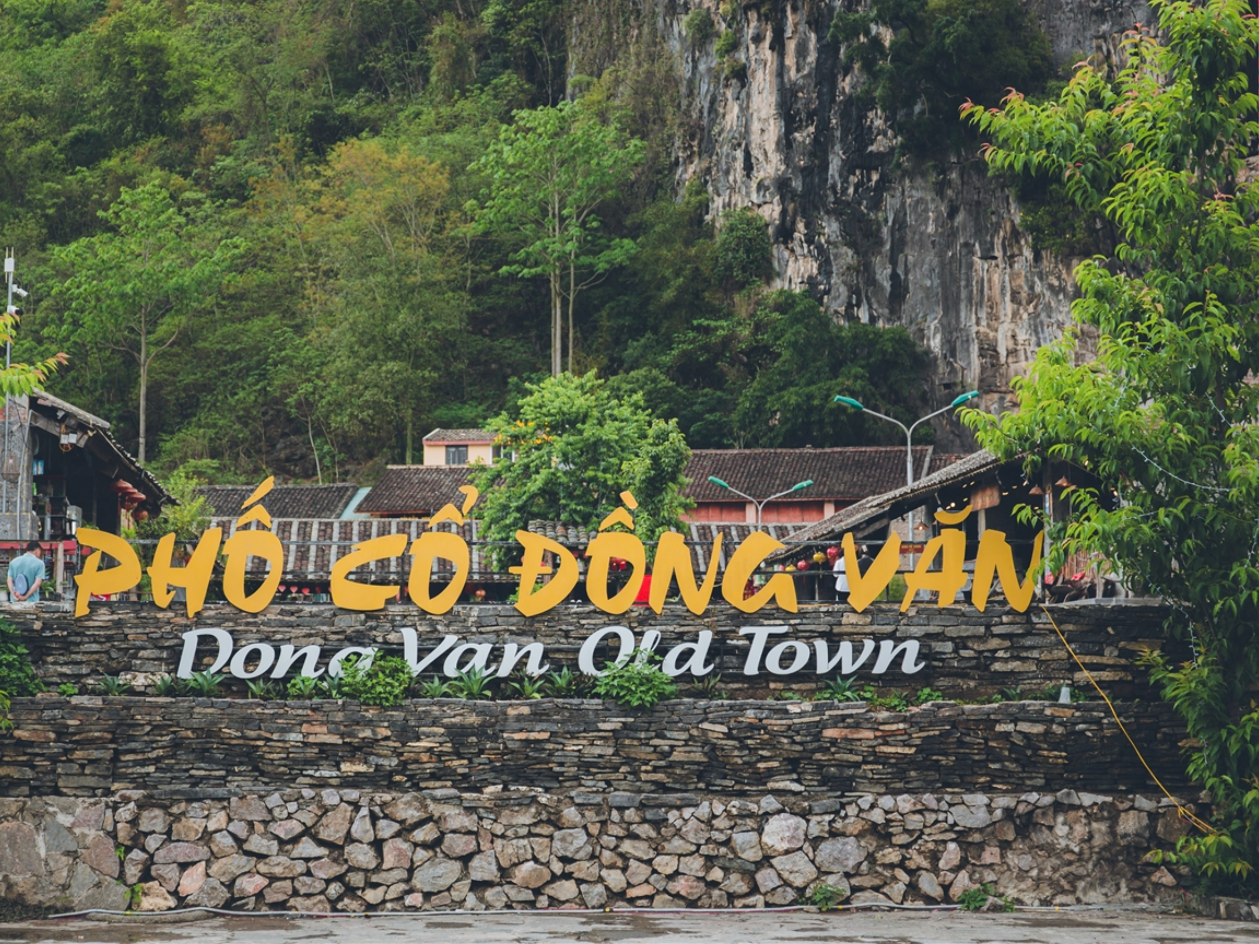 Dong Van Ancient Town – The soul of Ha Giang’s rocky Plateau introduction