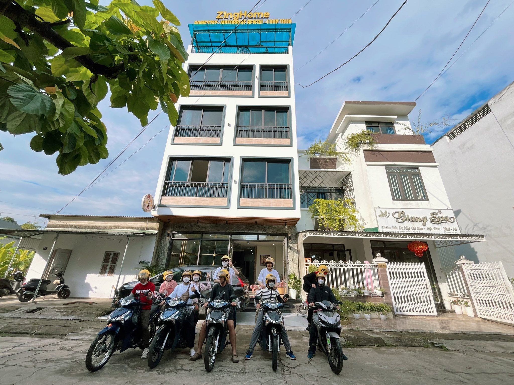 Với những ai yêu thích cảm giác phượt và muốn tự do khám phá từng góc nhỏ của vùng cao, Thuê xe máy Hà Giang là lựa chọn tuyệt vời