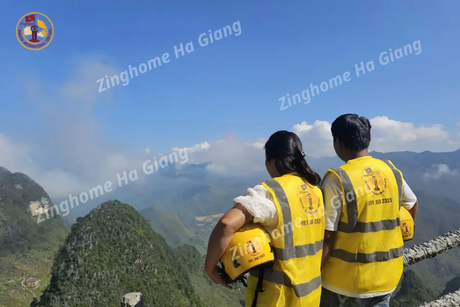 Ha Giang motorbike loop with stunning mountain roads